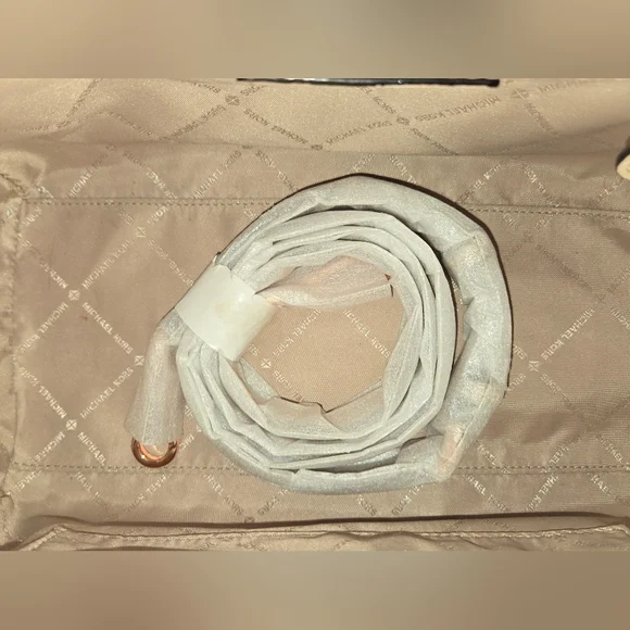 11x8x5.Michael Kors Gold Satchel Bag & wristlet. New shoulder strap. - Picture 15 of 15